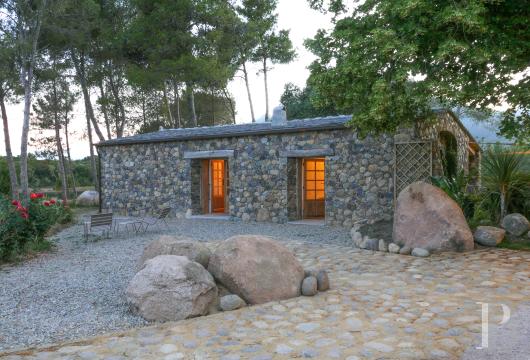 demeures et maisons a vendre france corse   - 17